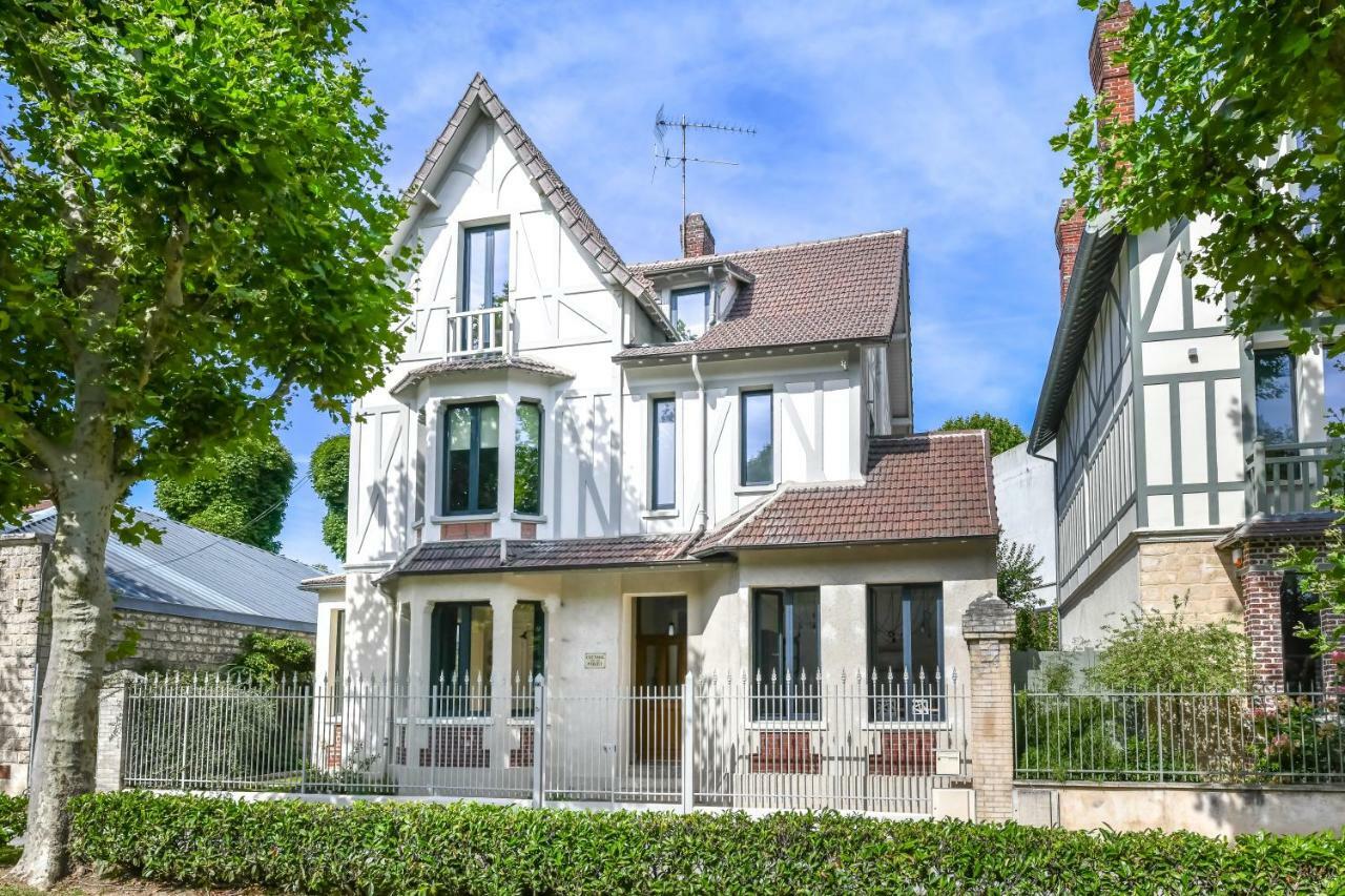 Cottage De La Foret Chantilly Exterior photo